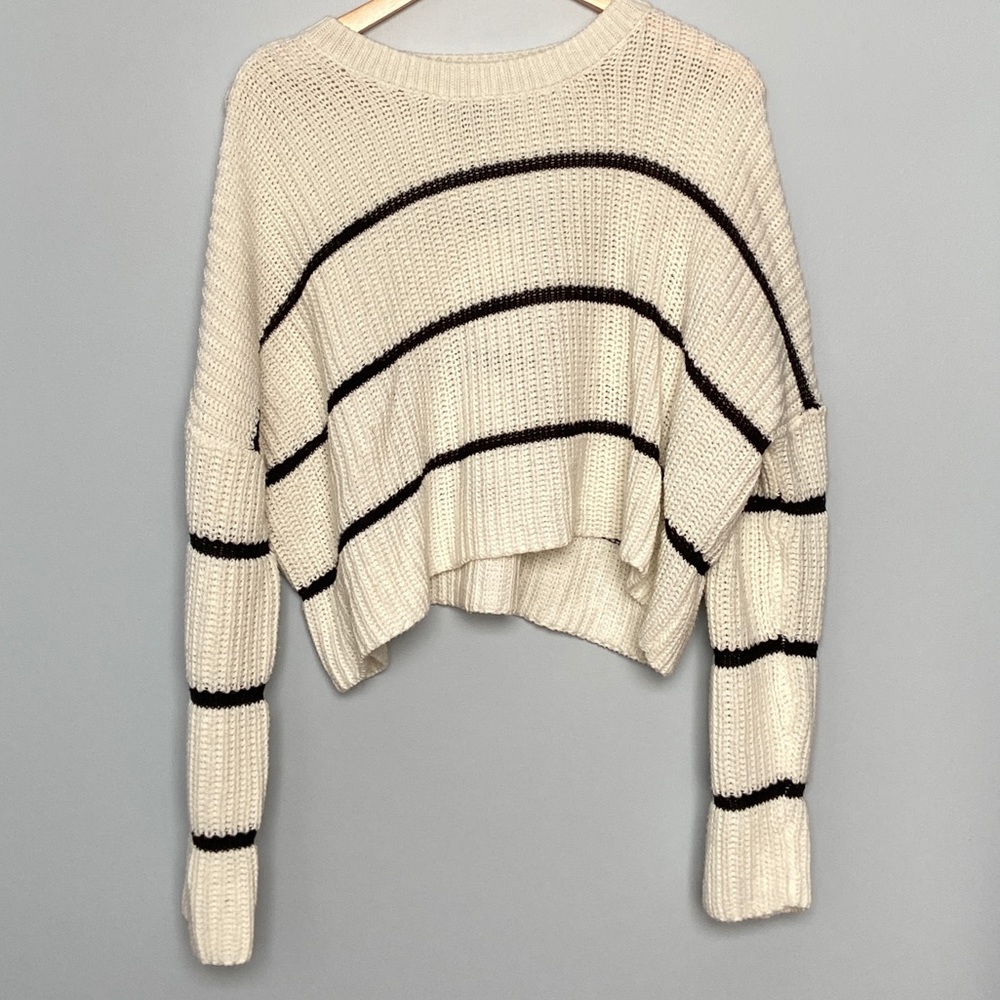 Moon and Madison black and white striped sweater M